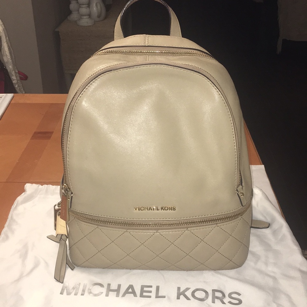 Michael Kors Rhea Backpack Beige Leather Gold Hardware Designer Bag - Picture 2 of 15